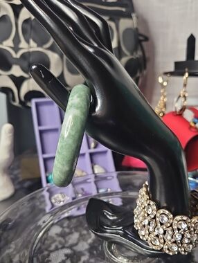 Green Jade Bangle Bracelet - Elegant Women's Accessory